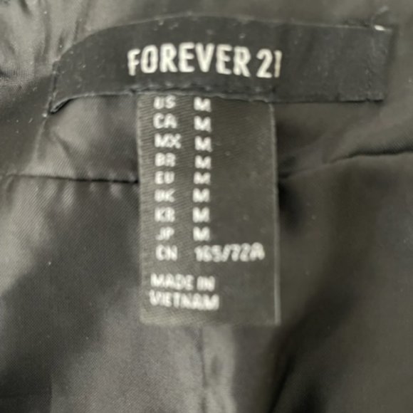 Forever 21 Grey Tweed Shorts NEVER WORN - Picture 5 of 5